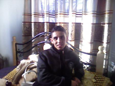 moi  encore dan la chambre