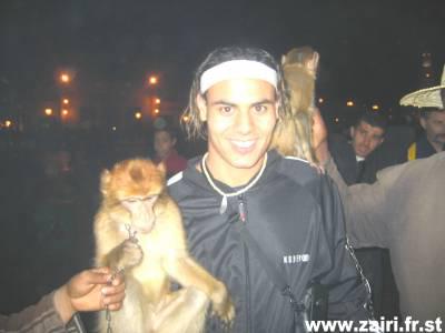 Eh oui notre cher Zairi a besoin aussi un peu de repos avec tout ce qu'il fait poul'�quipe du maroc!!!!;)